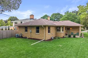 10541 W Woodward Ave, Wauwatosa, WI 53222 - Photo 25