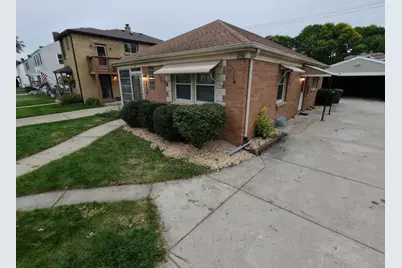 2170 S 80th St, West Allis, WI 53219 - Photo 23