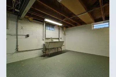 2170 S 80th St, West Allis, WI 53219 - Photo 19