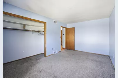 1336 S 92nd St, West Allis, WI 53214 - Photo 23