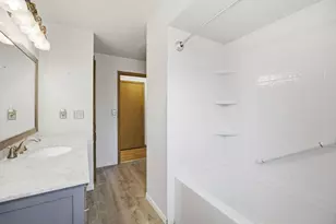 1336 S 92nd St, West Allis, WI 53214 - Photo 13