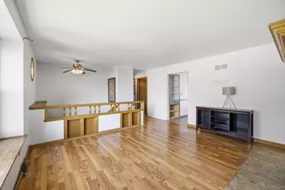 1336 S 92nd St, West Allis, WI 53214 - Photo 5