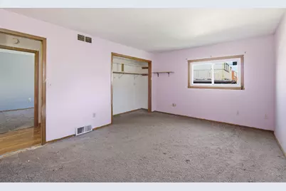 1336 S 92nd St, West Allis, WI 53214 - Photo 19