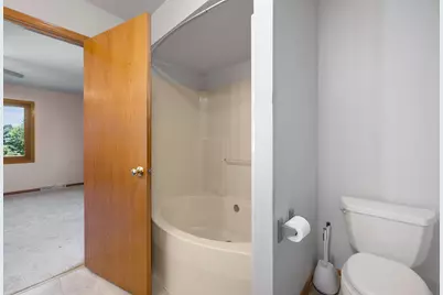 1142  Mulberry Ln, Racine, WI 53182 - Photo 25