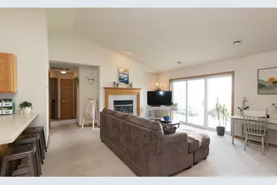 724  Wood River Ct #3, West Bend, WI 53095 - Photo 3