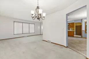 S77W22250 Eleanor St, Vernon, WI 53150 - Photo 11