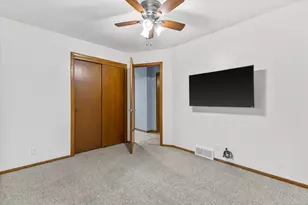 S77W22250 Eleanor St, Vernon, WI 53150 - Photo 17