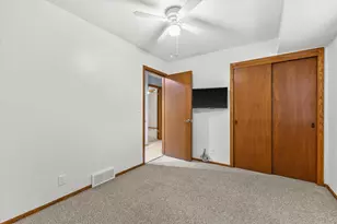 S77W22250 Eleanor St, Vernon, WI 53150 - Photo 15