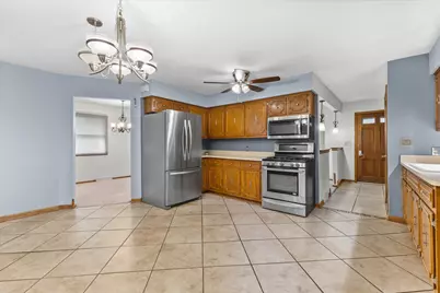 S77W22250  Eleanor St, Vernon, WI 53150 - Photo 5