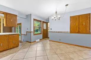 S77W22250 Eleanor St, Vernon, WI 53150 - Photo 7