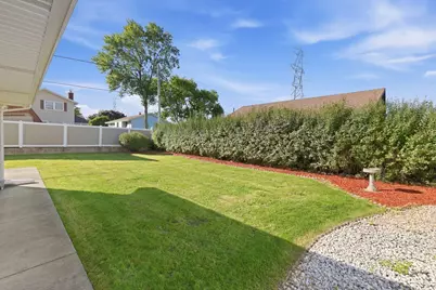 6165 S Elaine Ave, Cudahy, WI 53110 - Photo 23
