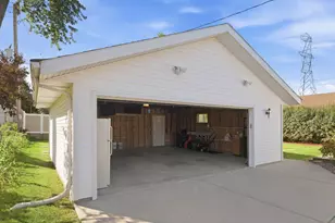 6165 S Elaine Ave, Cudahy, WI 53110 - Photo 21