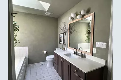 1112 E Lyon St #1112, Milwaukee, WI 53202 - Photo 15