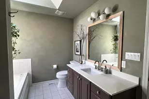 1112 E Lyon St, Milwaukee, WI 53202 - Photo 15