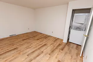 1112 E Lyon St, Milwaukee, WI 53202 - Photo 17