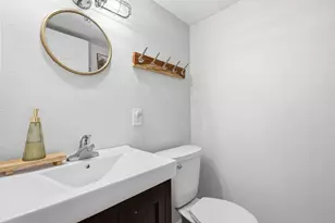 N85W15153 Mac Arthur Dr, Menomonee Falls, WI 53051 - Photo 23