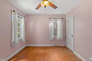 10533 W Everett Cir, West Allis, WI 53214 - Photo 11