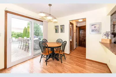 8046 W Imperial Dr, Franklin, WI 53132 - Photo 15