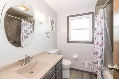 8046 W Imperial Dr, Franklin, WI 53132 - Photo 31