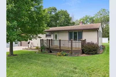 631  Elm St, Mishicot, WI 54228 - Photo 5