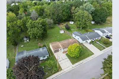 631  Elm St, Mishicot, WI 54228 - Photo 23