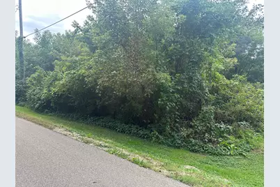 N2411  Loverture Dr, Bloomfield, WI 53105 - Photo 3