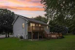 2416 Brentwood Dr, Waukesha, WI 53188 - Photo 5