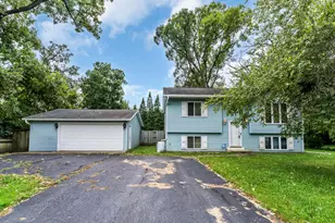 28619 106th St, Salem Lakes, WI 53179 - Photo 3