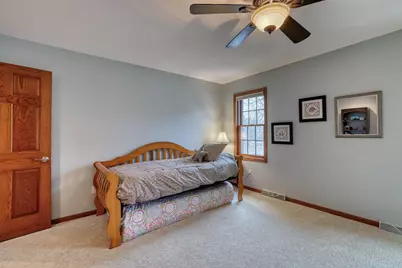 W36  Oakwood Dr, Delafield, WI 53018 - Photo 37