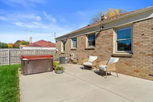 2717 S 51st St, Milwaukee, WI 53219 - Photo 27