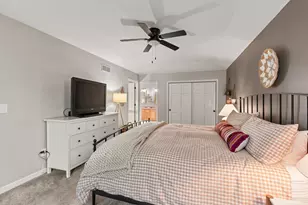 10946 N Sherwood Dr, Mequon, WI 53092 - Photo 21