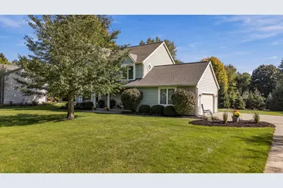 10946 N Sherwood Dr, Mequon, WI 53092 - Photo 5