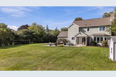 10946 N Sherwood Dr, Mequon, WI 53092 - Photo 31