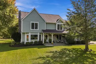 10946 N Sherwood Dr, Mequon, WI 53092 - Photo 1