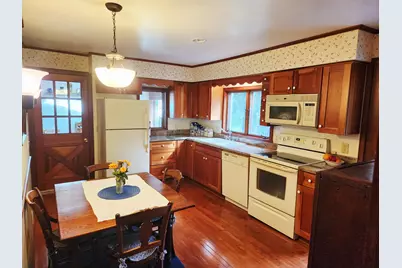 319  Elizabeth St, Watertown, WI 53098 - Photo 9