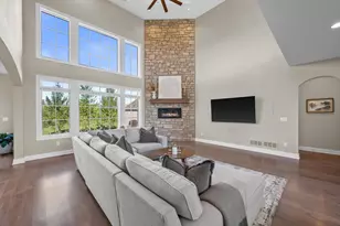 1649 Spring Valley Rd, Hartland, WI 53029 - Photo 5
