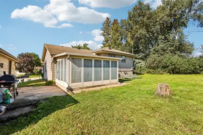 1229  Ed-Mar Cir, Waukesha, WI 53188 - Photo 25