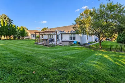 804  Jamesway Dr, Watertown, WI 53098 - Photo 3