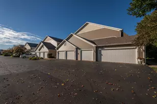 772 Bridlewood Dr, Hartford, WI 53027 - Photo 23