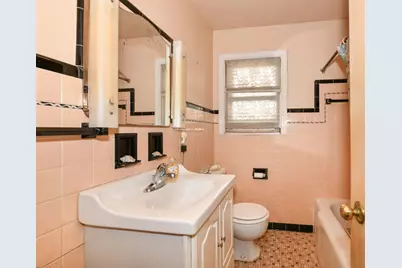 2616 N 96th St, Wauwatosa, WI 53226 - Photo 7