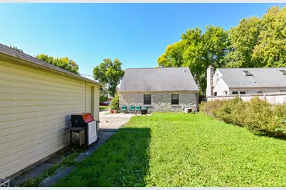 2616 N 96th St, Wauwatosa, WI 53226 - Photo 15