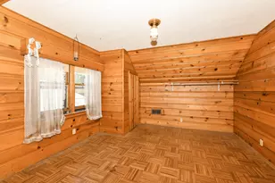 2616 N 96th St, Wauwatosa, WI 53226 - Photo 9