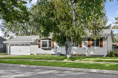 615  11th Ave, Onalaska, WI 54650 - Photo 1
