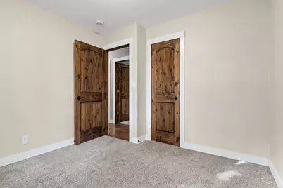 615  11th Ave, Onalaska, WI 54650 - Photo 13