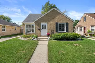 5809 N Bel Aire Dr, Glendale, WI 53209 - Photo 1