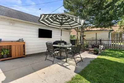5809 N Bel Aire Dr, Glendale, WI 53209 - Photo 21