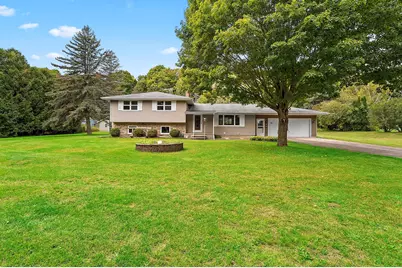 5224  Woodland Dr, Two Rivers, WI 54241 - Photo 3