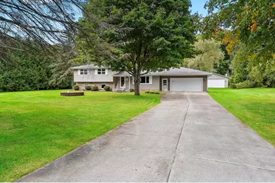 5224  Woodland Dr, Two Rivers, WI 54241 - Photo 7