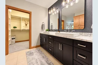 7561 W Tuckaway Pines Cir, Franklin, WI 53132 - Photo 23