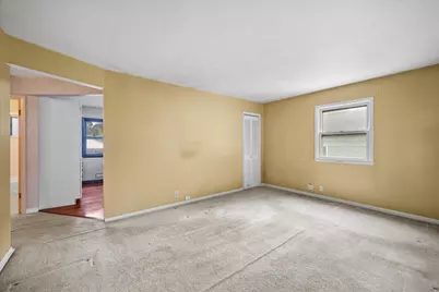 842 E Doty Pl, Milwaukee, WI 53207 - Photo 9